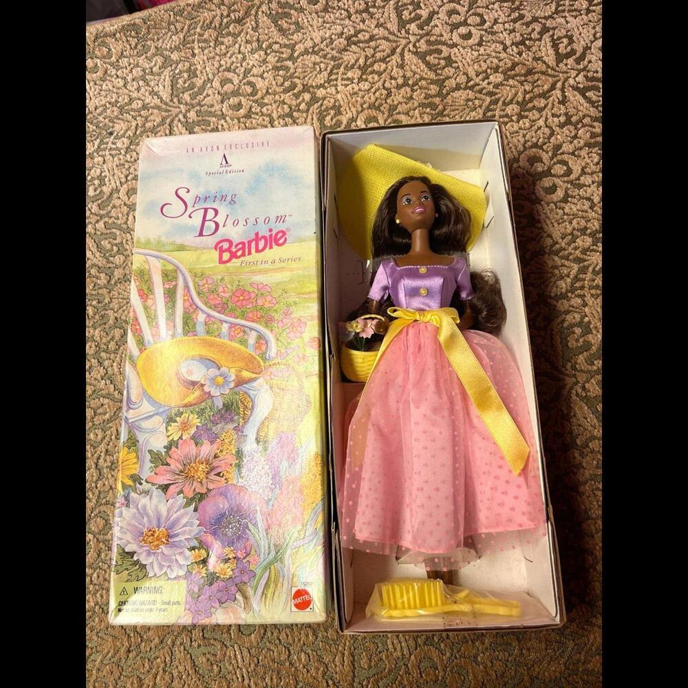 1995 spring‎ blossoms Barbie